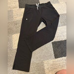 Figs women’s Livingston  Black scrub Pants
